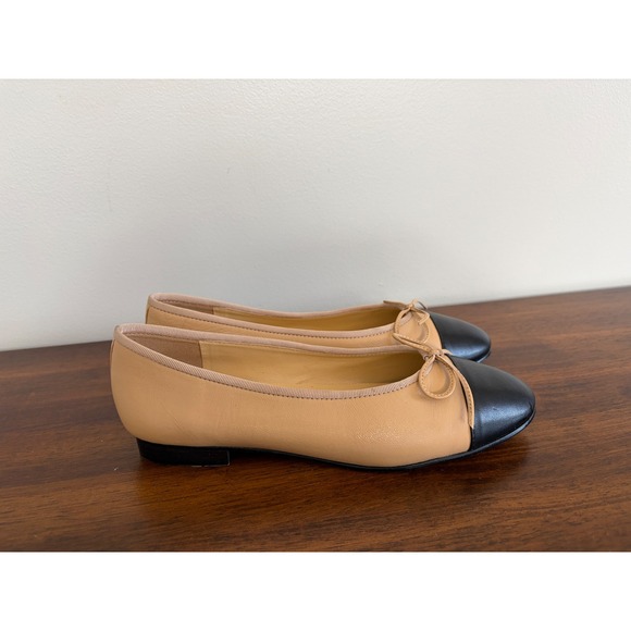 Kaitlyn Pan beige and black cap-toe ballet flats size EU 39/US 8.5 - Picture 2 of 5